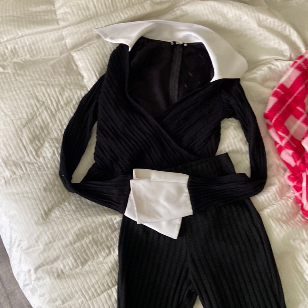 classy 90s Bundle size pants:xs shirt:2